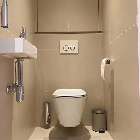 Stylish, Modern With Two Bedrooms, Located In The Vibrant Heart Of T110 *